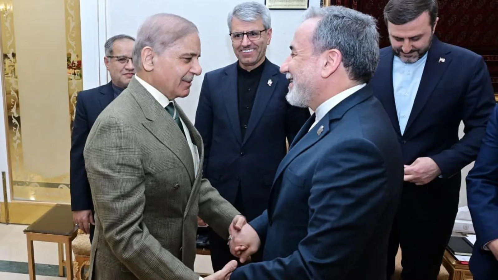 Pakistan PM Sharif Announces US–Iran Peace Deal “Definitely Within 24 Hours,” Tehran Immediately Replies “We Haven’t Even Scheduled the Group Chat Yet”