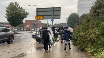 Festivalgoers Brave Heavy Rain, Discover the Real Splash Zone