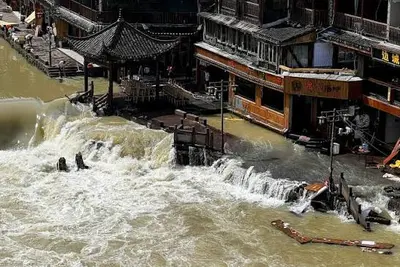 China Coastal Areas Get Saudel Special, Rain, Floods and Chaos  