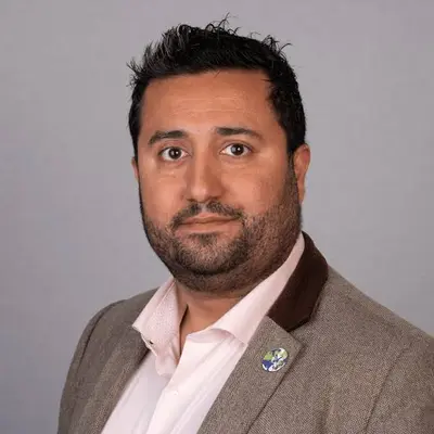 Starmer Seat Open Up, and Rishi Is Back in the Race
